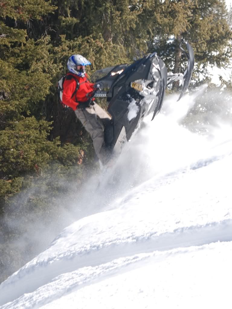 Adamsnowmobiling023.jpg