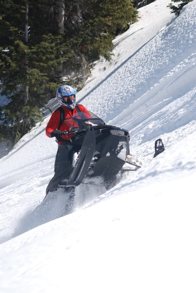 Adamsnowmobiling024.jpg