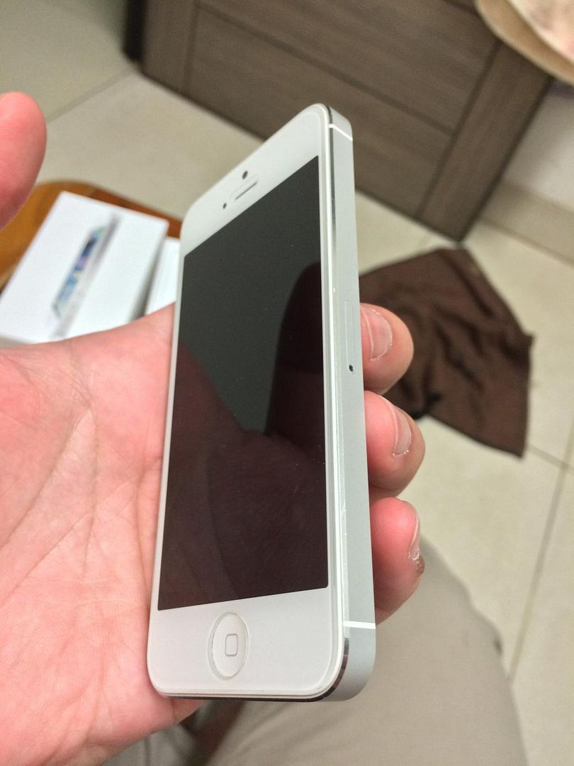 BU) Jual iPhone 5 Silver - IBOX Garansi SES - Mulus 4.3jt | Kaskus