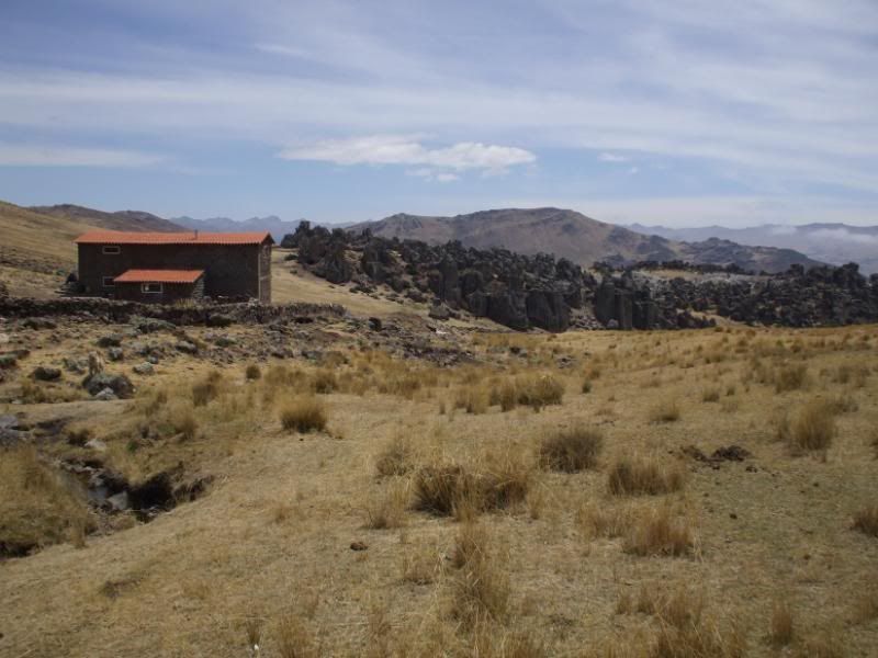 hatun machay peru climbing rock bouldering